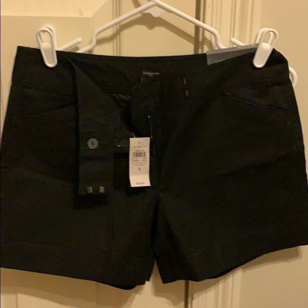 NWT Ann Taylor black shorts size 4
